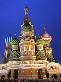 Vasilijkatedralen sedd om natten